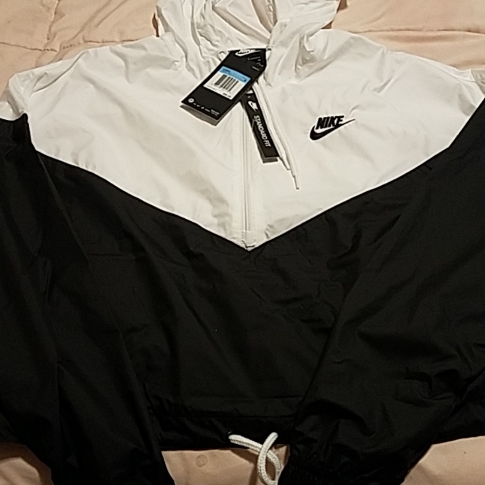 Nike windbreaker jacket